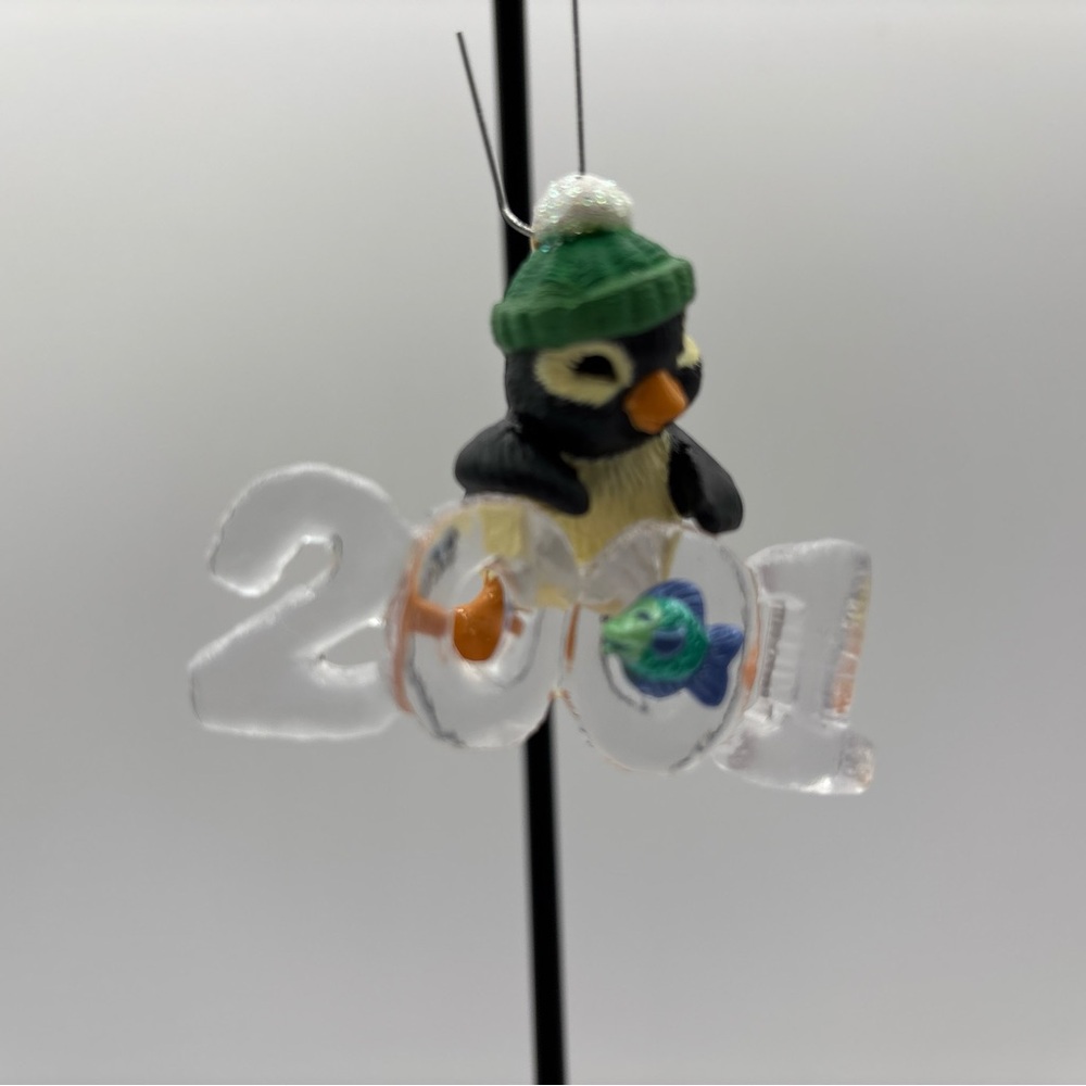 Hallmark Keepsake Ornament Dated 2001‎ Cool Decade 2nd In The Cool Decade Series